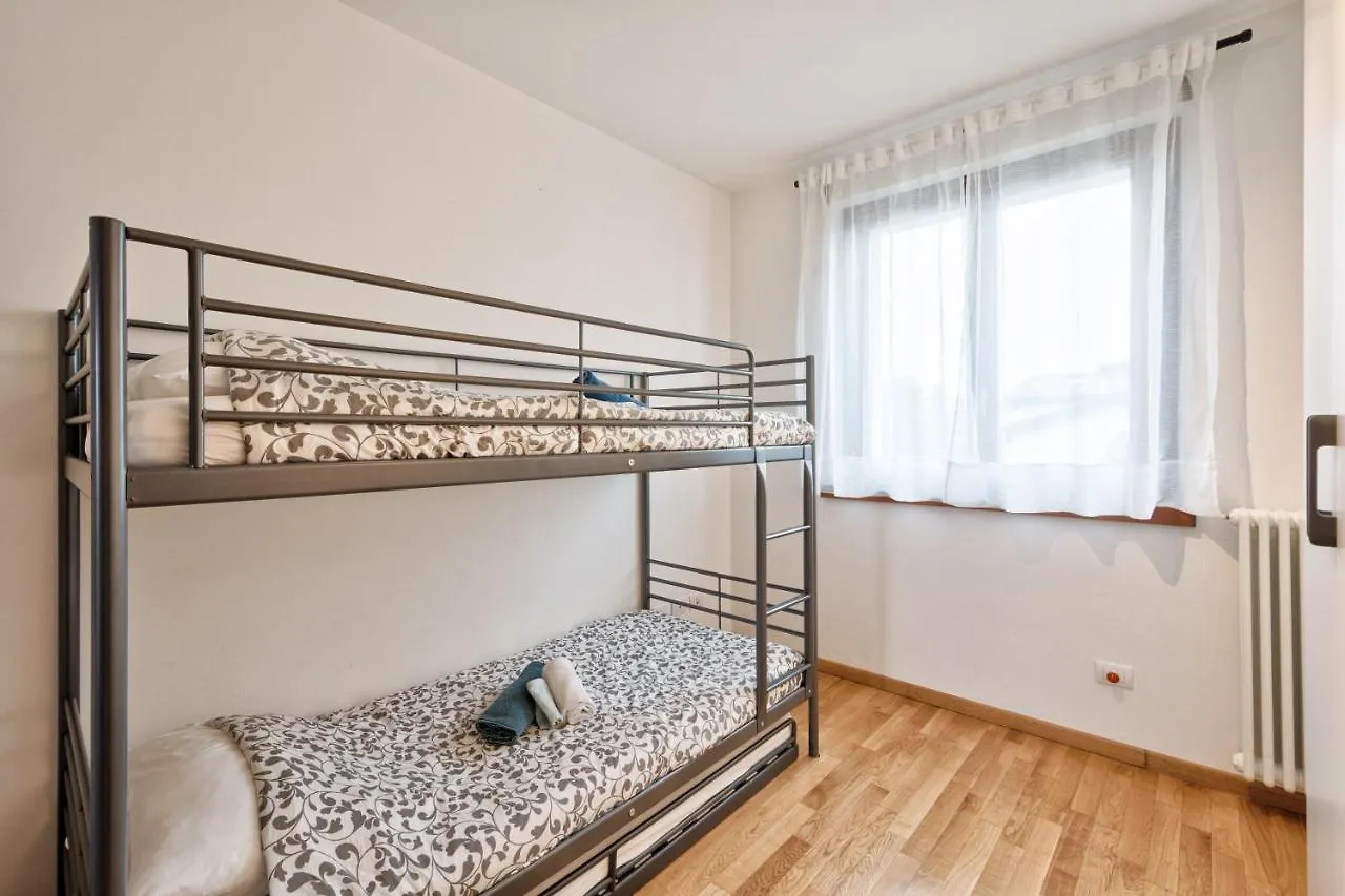 Casa Alessandro Con Piscina Lago Di Garda Salionze Italien