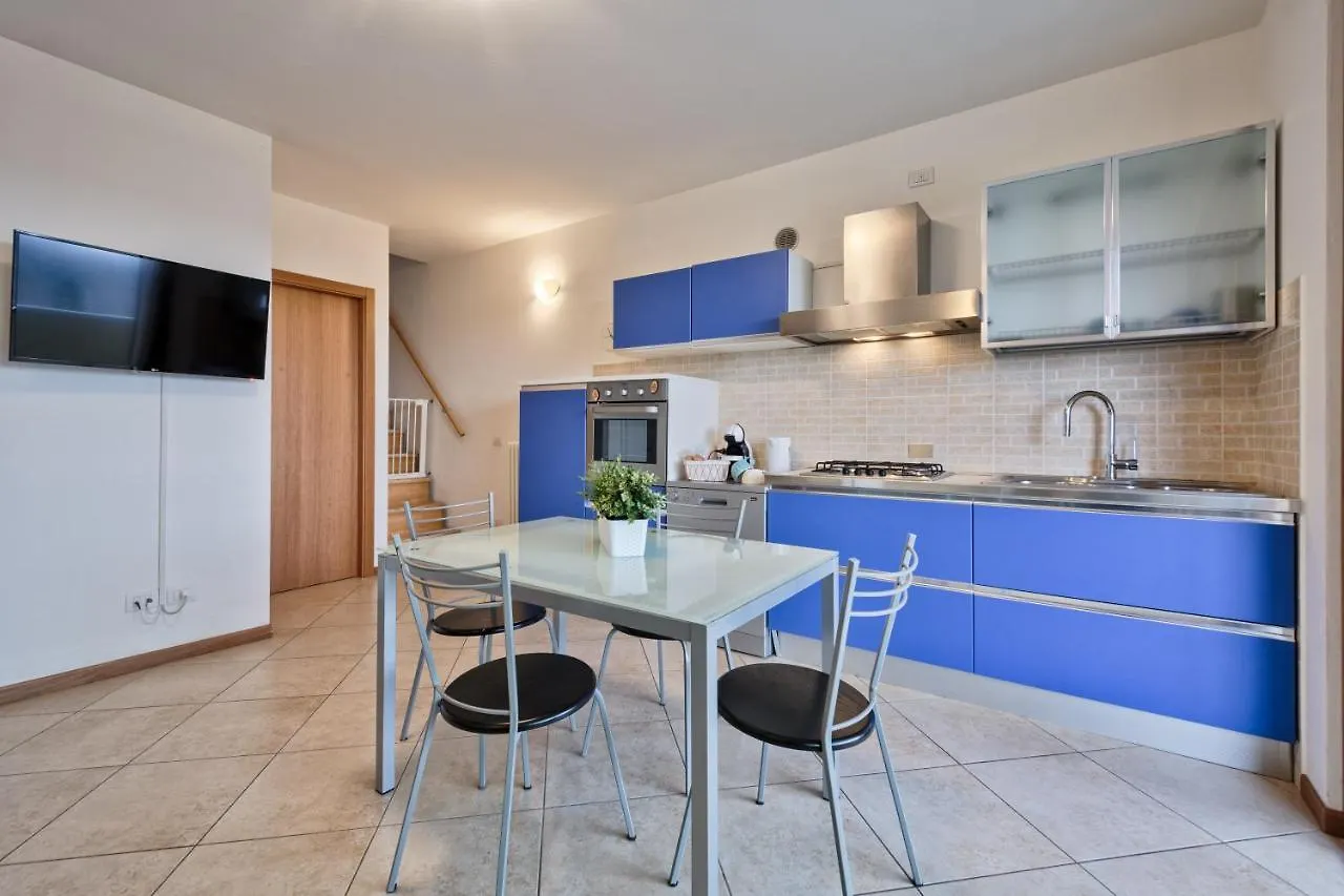 Apartment Casa Alessandro Con Piscina Lago Di Garda Salionze